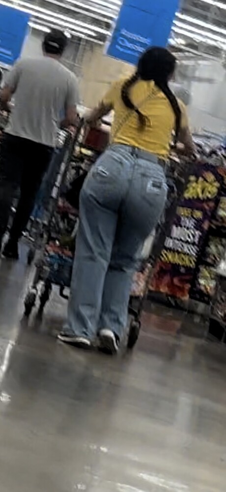 First Post Thick Latina In Walmart OC Tight Jeans Forum