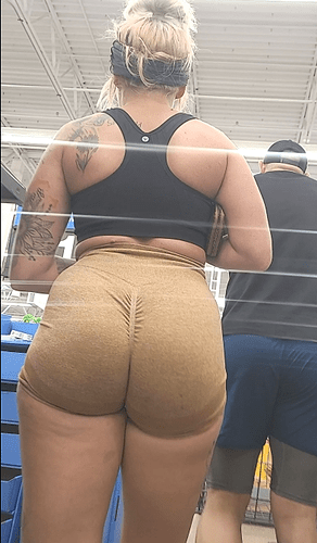 BLONDE PAWG WITH PUMPED UP BUBBLE (13)
