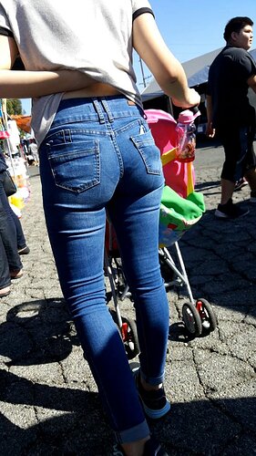 Tight Jeans 1562