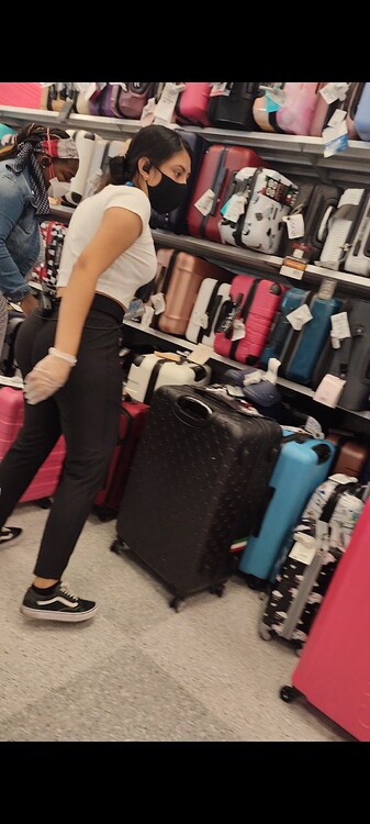 Thick Latina Cashier At Ross Spandex Leggings And Yoga Pants Forum