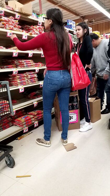 Latina Teen In Tight Jeans Showing Butt Tight Jeans