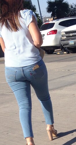 Tight Levis Jeans 730