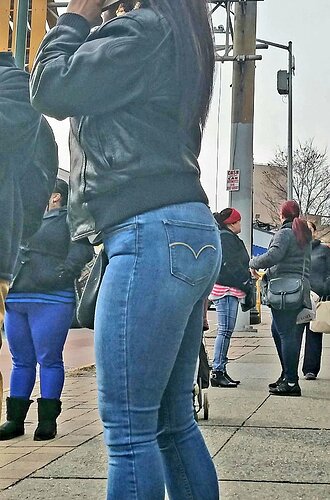 Tight Levis Jeans 418