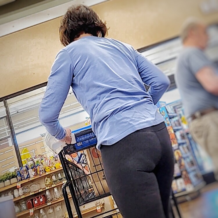 Gilf Booty In Leggings Spandex Leggings And Yoga Pants Forum