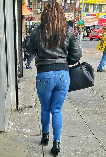 Tight Levis Jeans 424