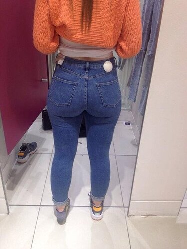 Tight Jeans 352