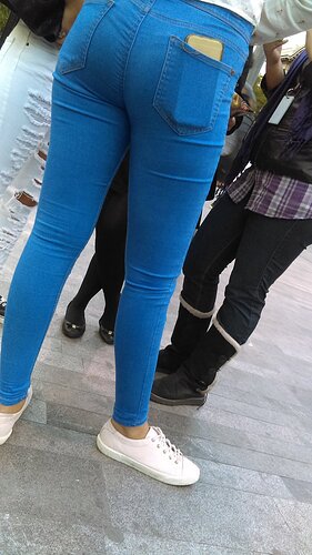 Tight Jeans 3824