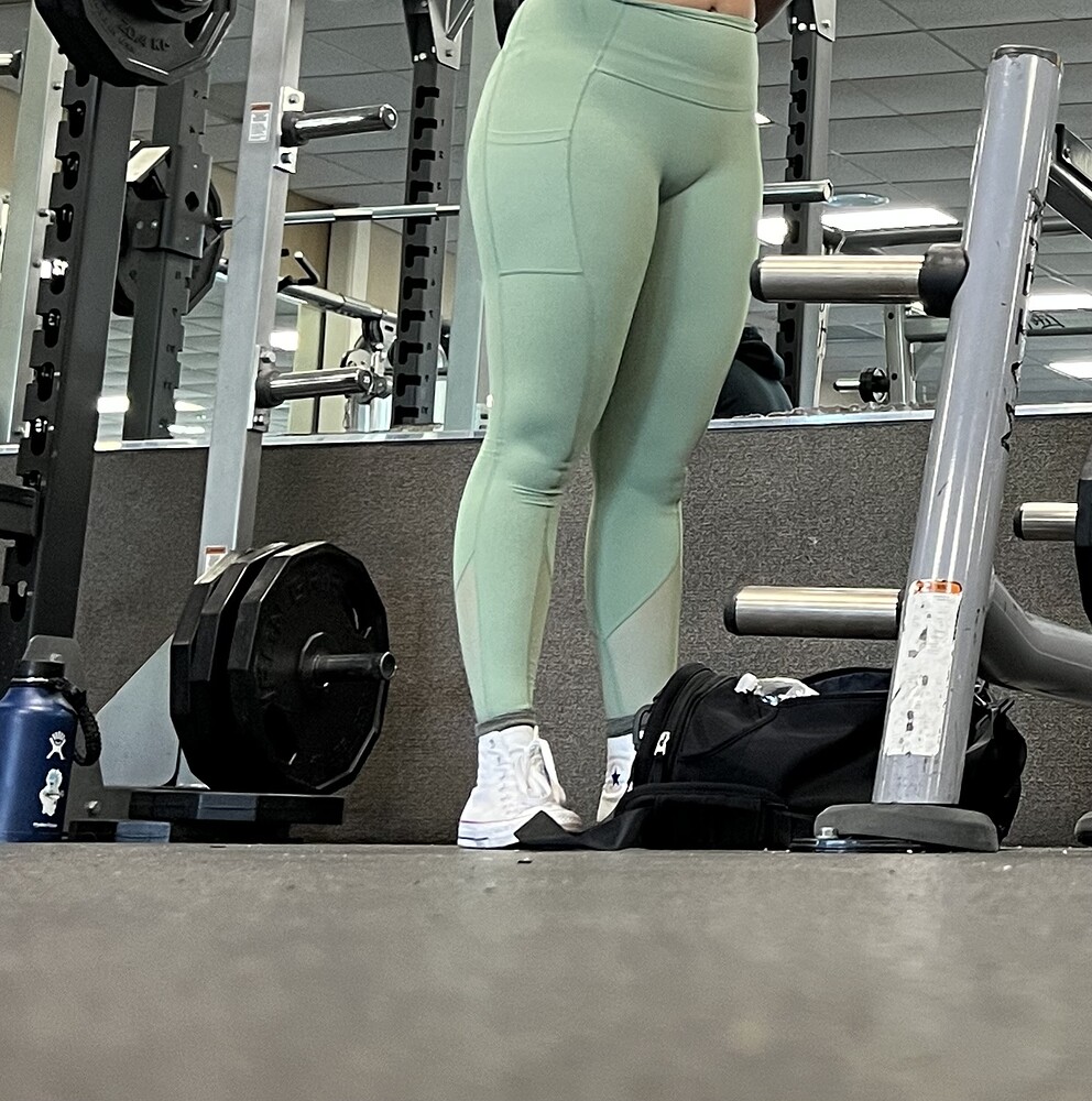 Squatting Pawg With Camel Toe At Gym 🥵🔥 Spandex Leggings And Yoga Pants Forum 1727