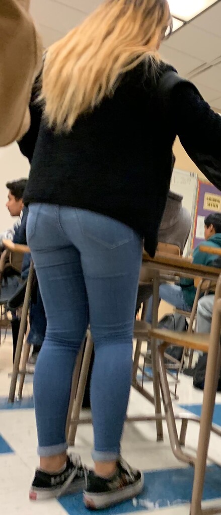 Teen Tight Blue Jeans Pantyline Ass - Tight Jeans - Forum
