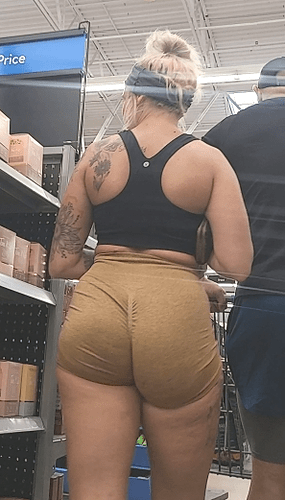 BLONDE PAWG WITH PUMPED UP BUBBLE (71)