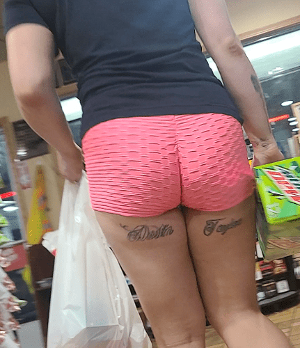 skank at gas station flaunting ass (11)