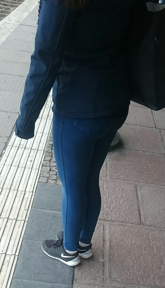 Train Station Girl Ii Tight Jeans Forum 