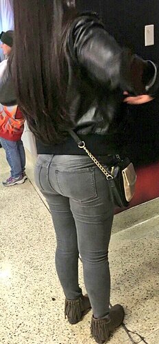 Tight Jeans 243
