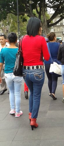Tight Jeans 536