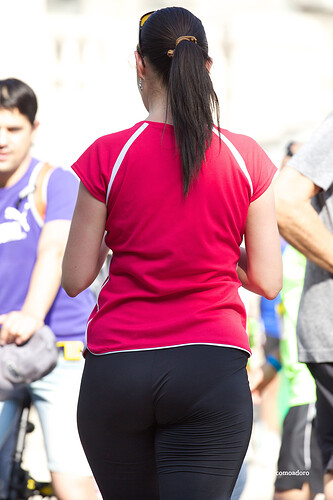 Brunette Wide Hips Pink Bike - comoadoro (22)