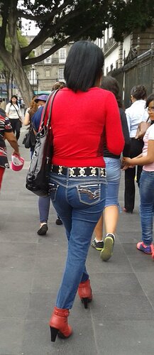 Tight Jeans 535
