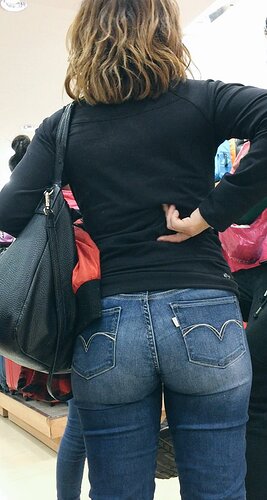 Tight Levis Jeans 173