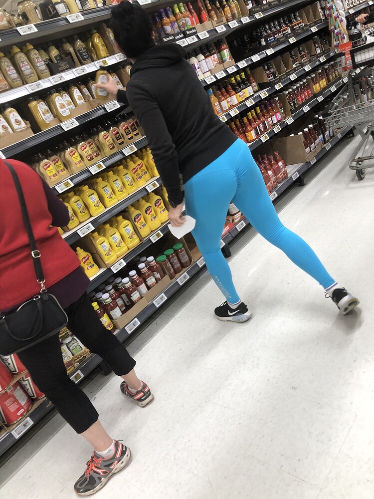 Grocery Store Booty In Blue Spandex Leggings And Yoga Pants Forum