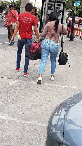 Tight Levis Jeans 1132