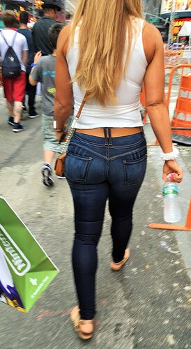 Tight Jeans 2500