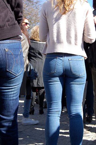 Tight Jeans 1166