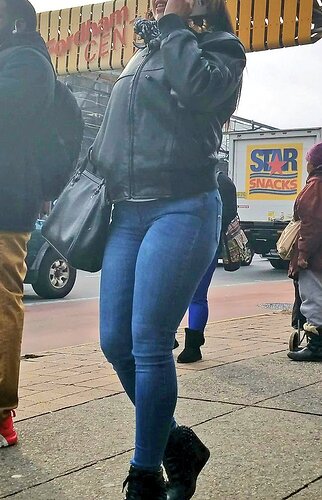 Tight Levis Jeans 416