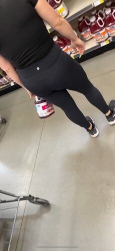 Latina milf in lulus, shopping with her teens (video,vpl) - Spandex ...