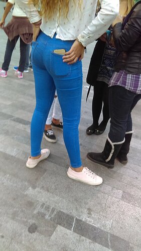 Tight Jeans 3818