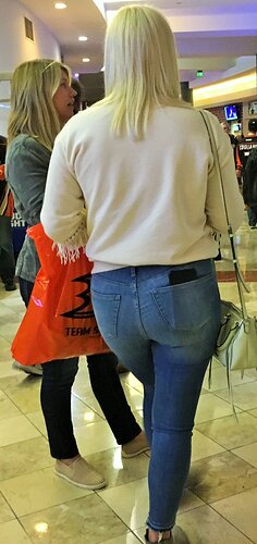 Tight Jeans 2127