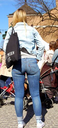 Tight Levis Jeans 238