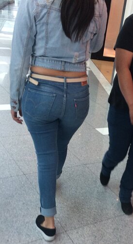 Tight Levis Jeans 389
