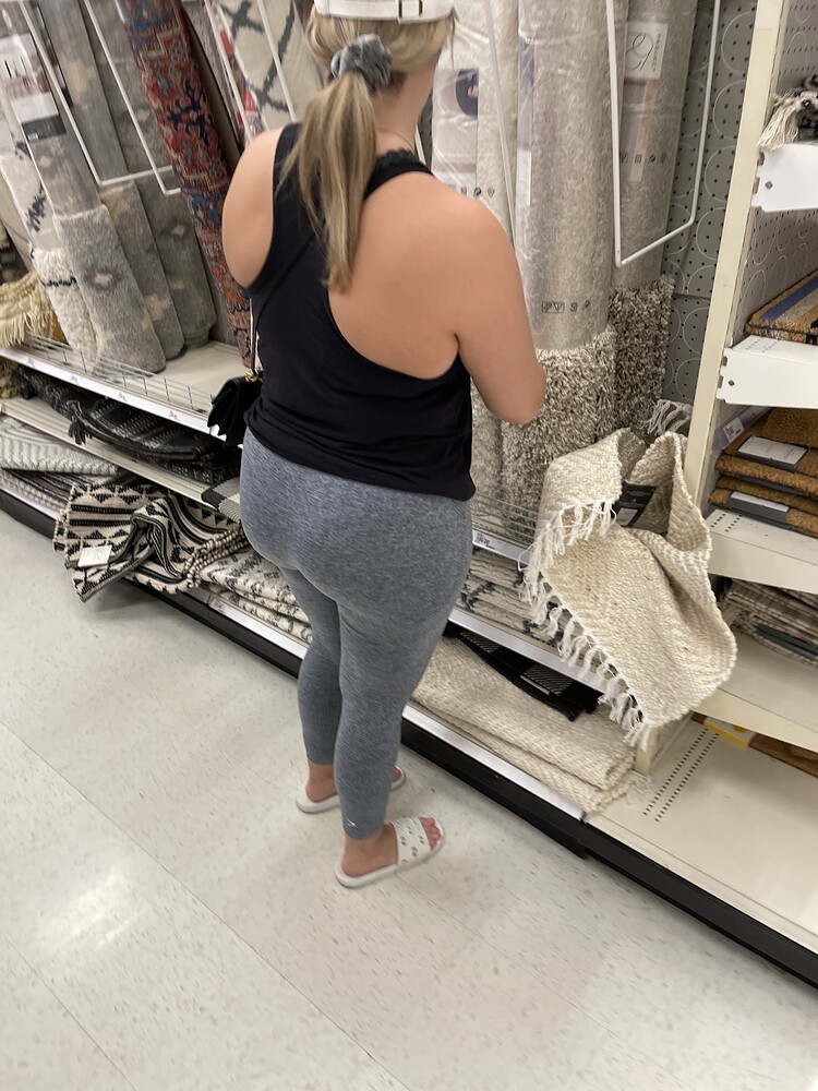 Thick Blonde College Pawg Spandex Leggings And Yoga Pants Forum