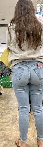 Tight Levis Jeans 5 (12)
