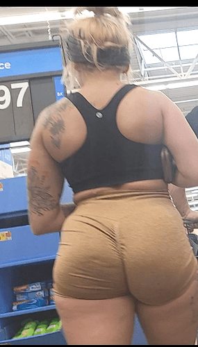 BLONDE PAWG WITH PUMPED UP BUBBLE (81)