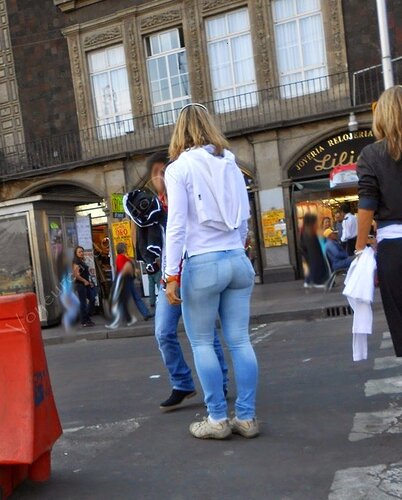 Tight Ass Jeans 686