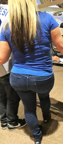 Tight Levis Jeans 395