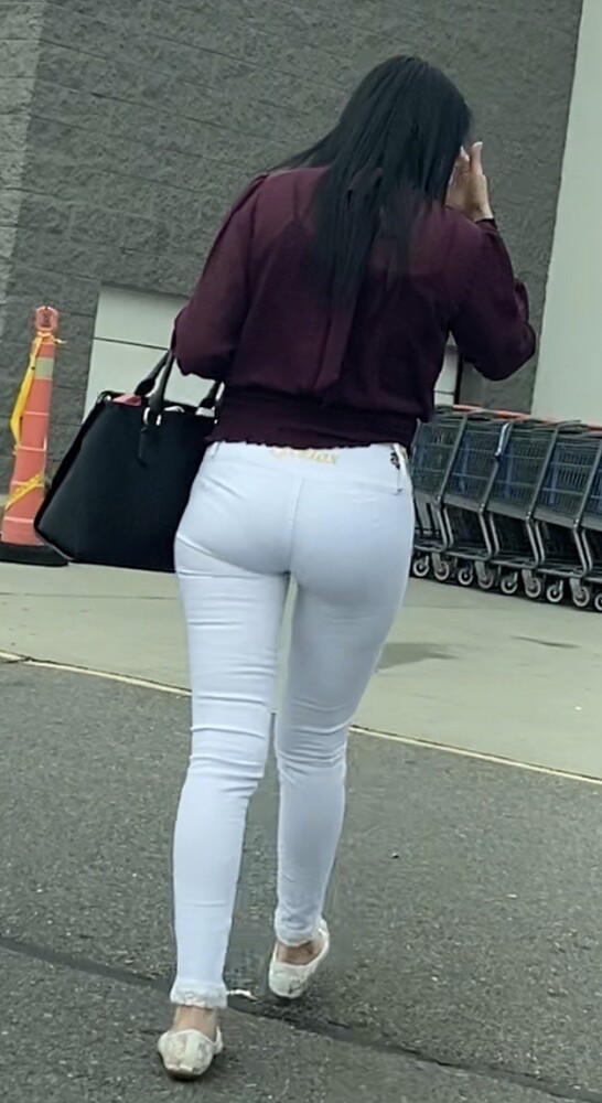 Nice ass in white pants! - Spandex, Leggings & Yoga Pants - Forum