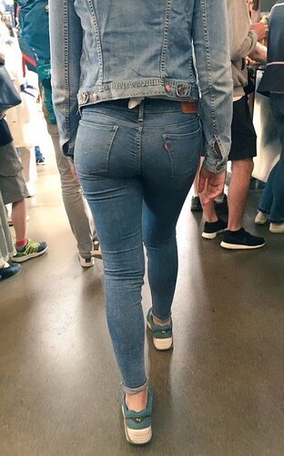 Tight Levis Jeans 542