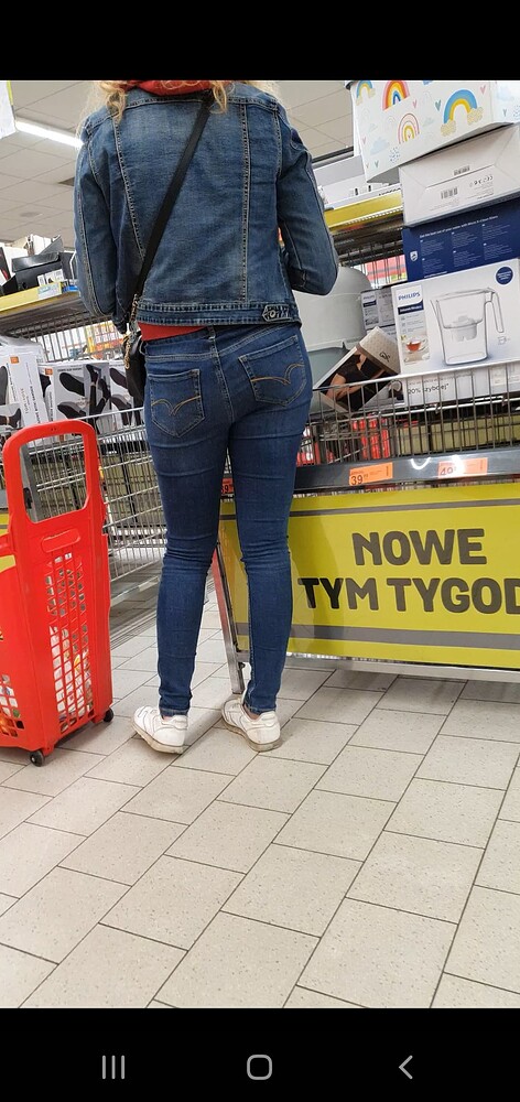 Some candids - Forum