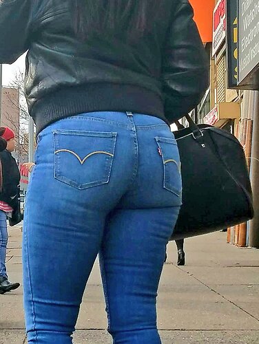 Tight Levis Jeans 420