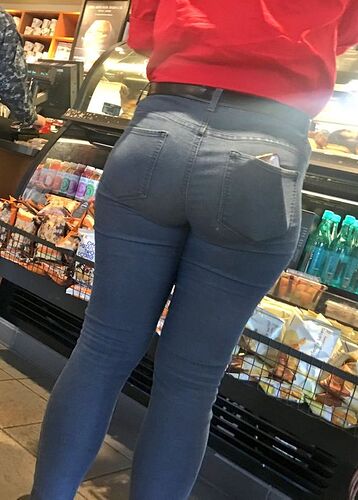 Tight Jeans 660