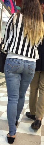 Tight Levis Jeans 169