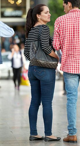 Tight Levis Jeans 235