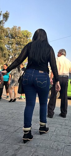 Tight Levis Jeans 489