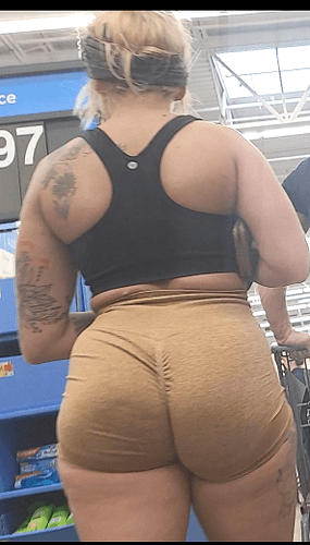 BLONDE PAWG WITH PUMPED UP BUBBLE (80)
