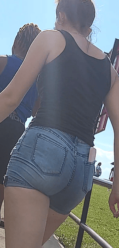 bubble butt teen in tighest jean shorts (3)