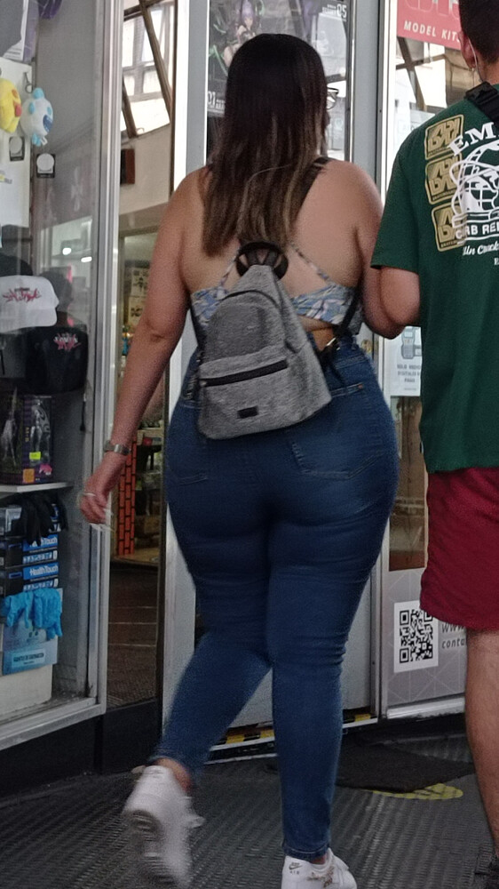 Beautiful Teen Pawg Big Booty Material Tight Jeans Forum