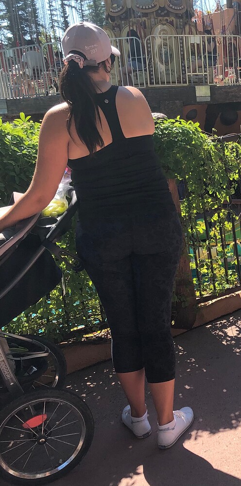 Another Milf At The Amusement Park Spandex Leggings And Yoga Pants Forum