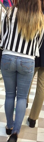 Tight Levis Jeans 170
