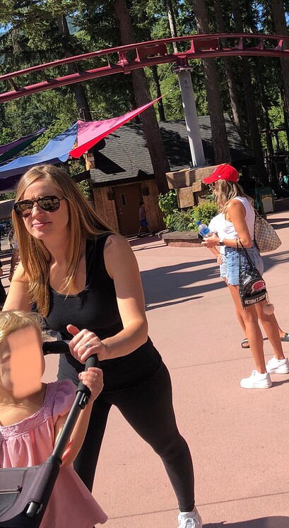 Another Milf At The Amusement Park Spandex Leggings And Yoga Pants Forum